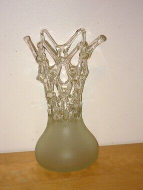 Hand Blown Lattice Web Crown Glass Vase clear frosted Vintage Spider  Filigree